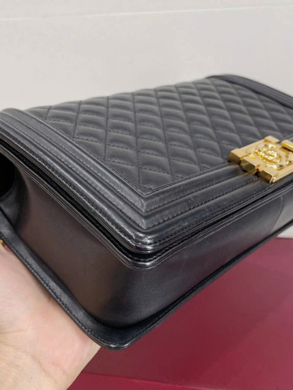 [Final Price] CHANEL Quilted New Medium Boy Flap Black - Picture 5 of 12